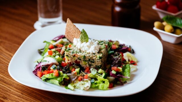 CHR_9116-insalata-di-quinoa-con-ricotta-Small