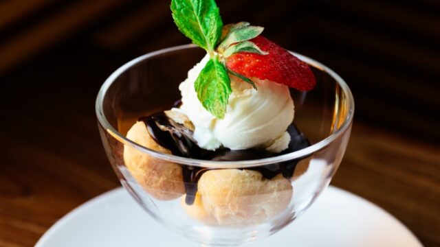 CHR_9156-Edit-Profiteroles-Small
