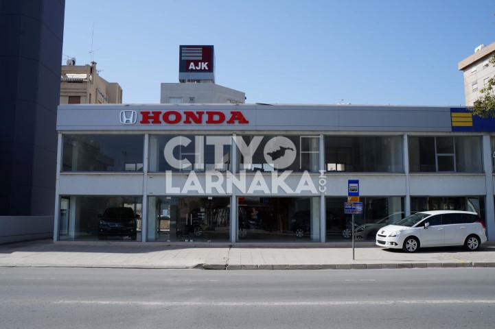 Honda-showroom