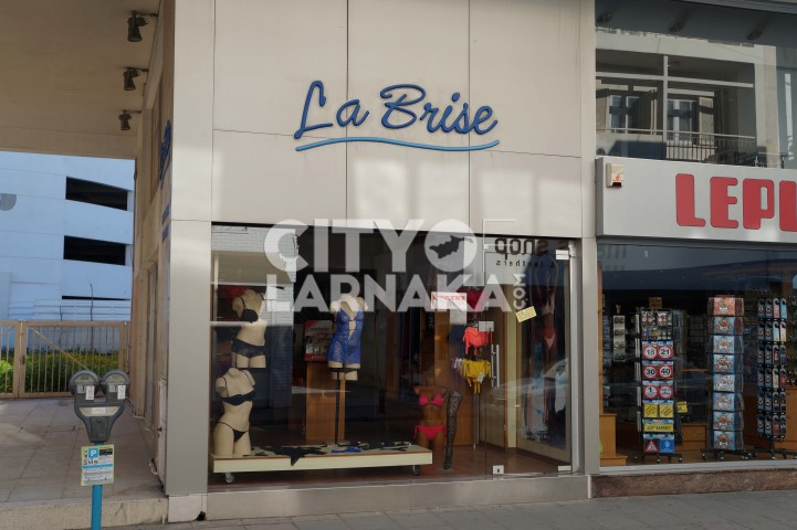 La-Brise
