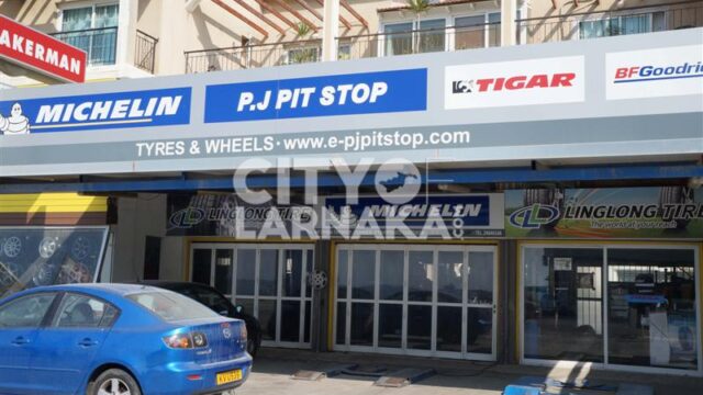P.J.-PIT-STOP
