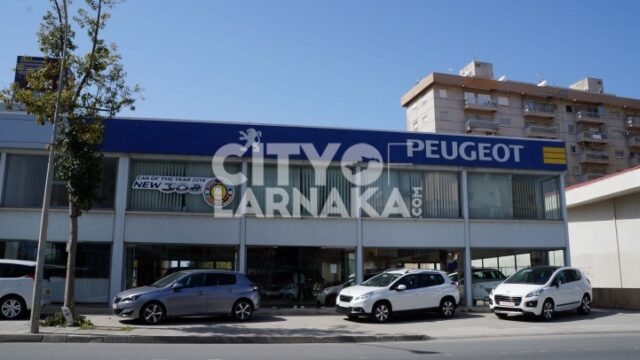 Peugeot-showroom