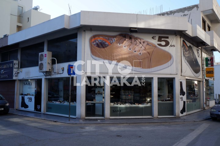 Saki-shoes