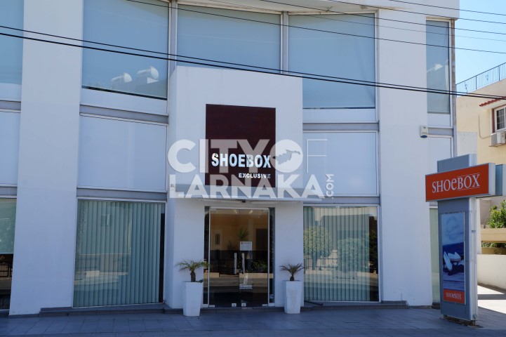 Shoebox-exclusive