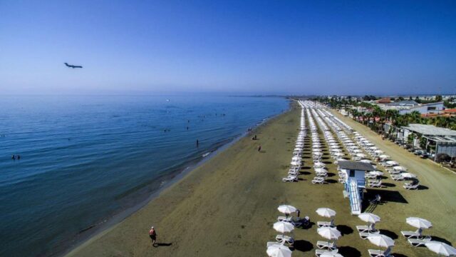 paralia-makenzi1